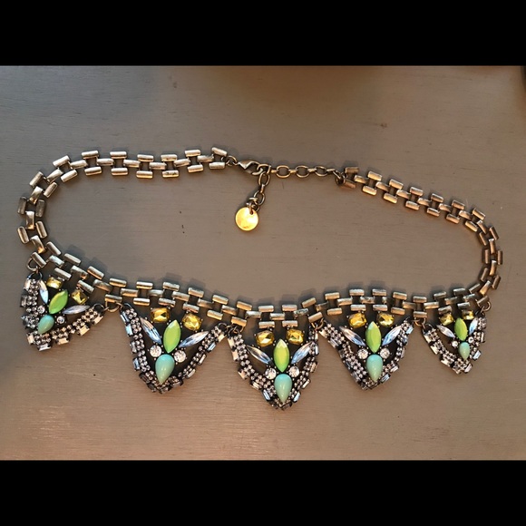 Jewelry - Green and gold statement necklace